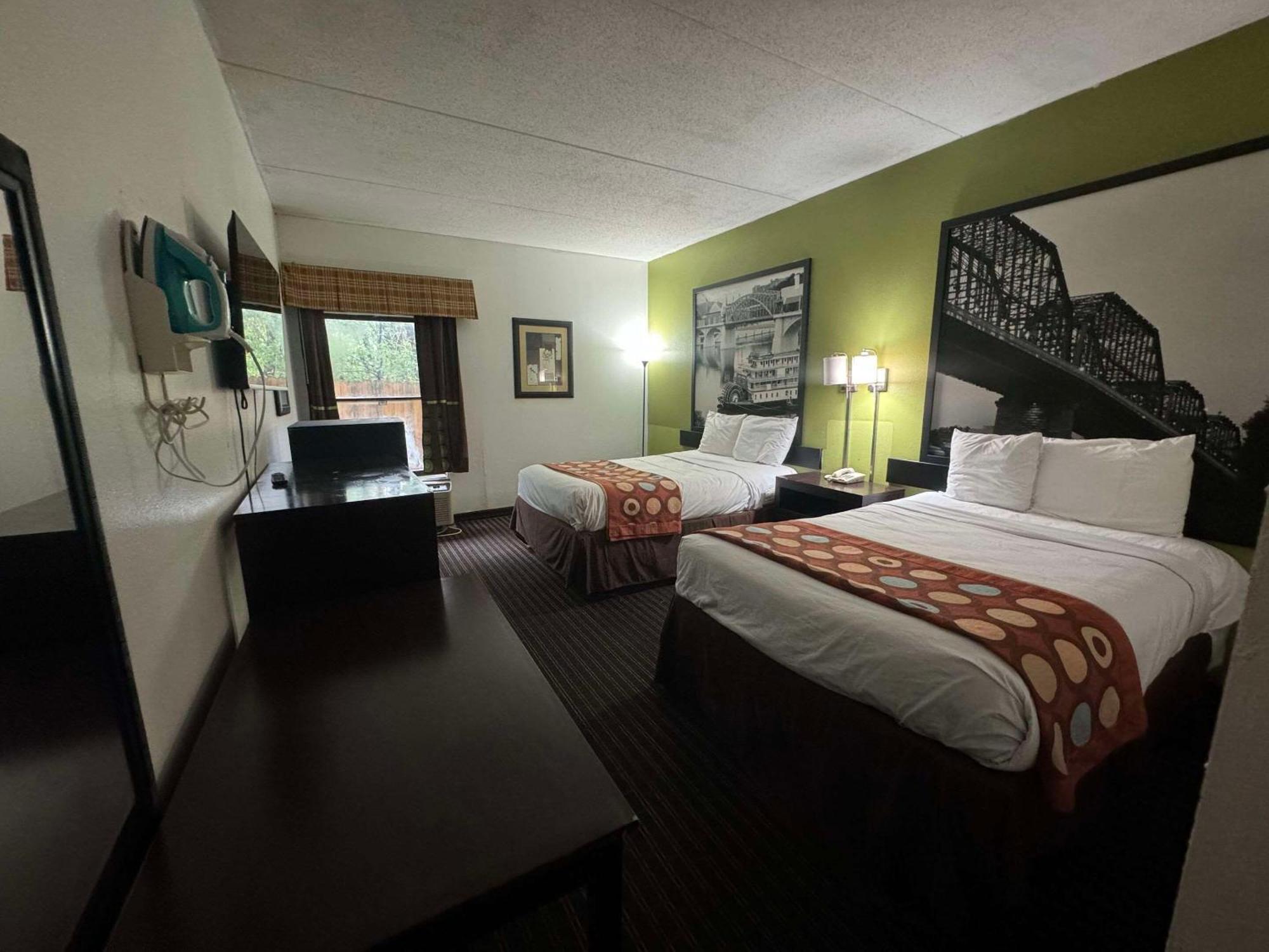 Rodeway Inn Chattanooga Bagian luar foto